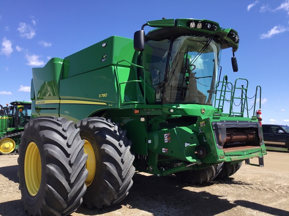 2022 John Deere S780 Combine