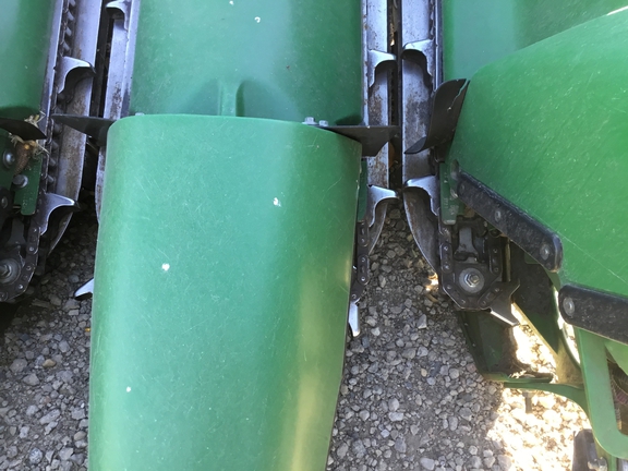 2022 John Deere C18R Header Corn Head