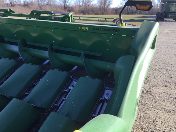 2022 John Deere C18R Header Corn Head