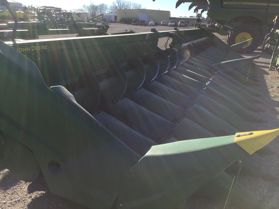 2022 John Deere C18R Header Corn Head