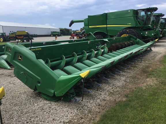 2022 John Deere C18R Header Corn Head