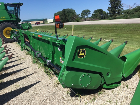 2022 John Deere C18R Header Corn Head