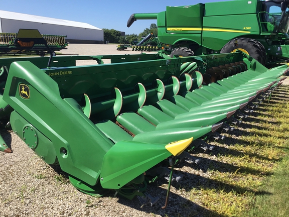 2022 John Deere C18R Header Corn Head