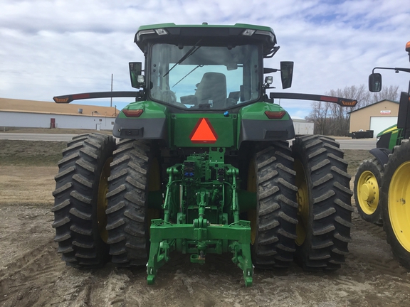 2023 John Deere 7R 210 Tractor