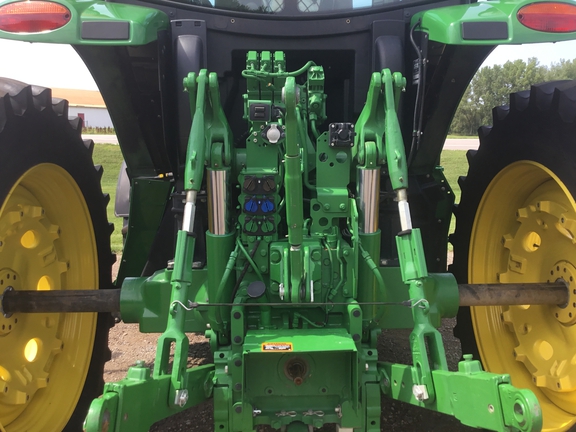 2022 John Deere 6R 175 Tractor