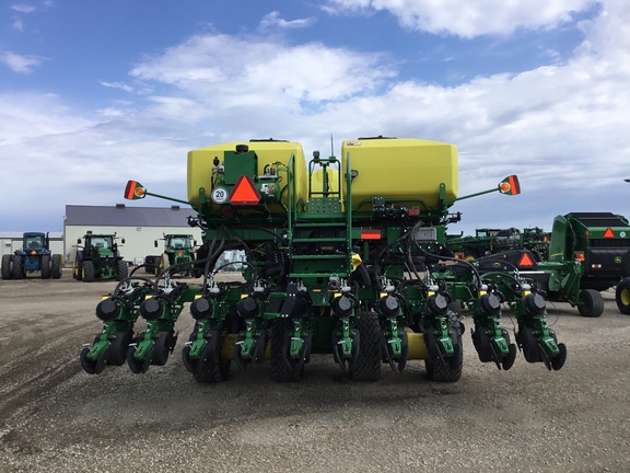 2022 John Deere DB66 Planter