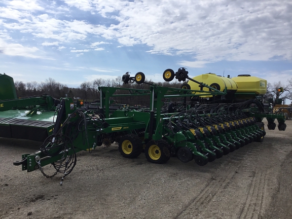 2022 John Deere DB66 Planter