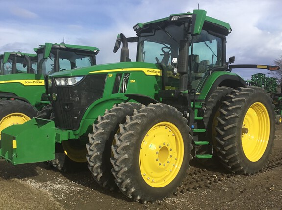 2020 John Deere 7R 250 Tractor