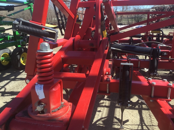 2016 Wil-Rich 13QX2 32-45 Field Cultivator