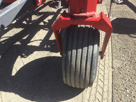 2016 Wil-Rich 13QX2 32-45 Field Cultivator