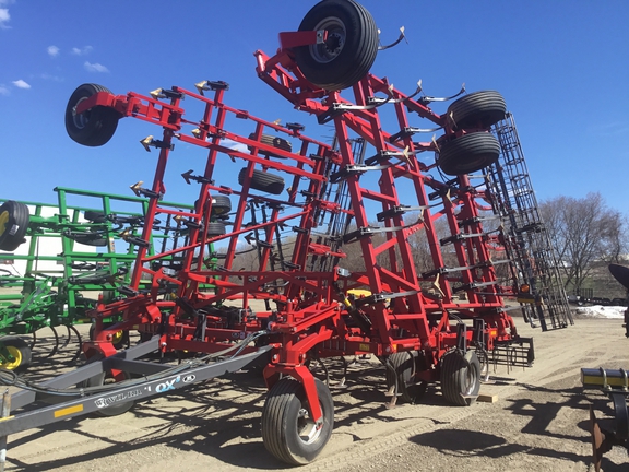 2016 Wil-Rich 13QX2 32-45 Field Cultivator