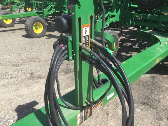 2019 John Deere 2230FH Field Cultivator