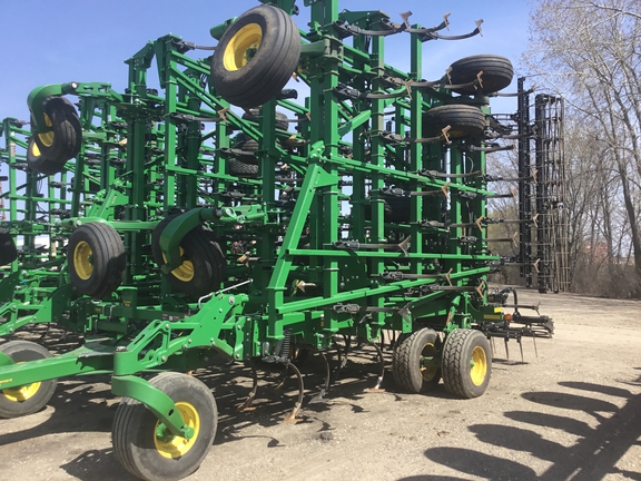 2019 John Deere 2230FH Field Cultivator