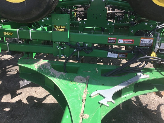 2019 John Deere 2230FH Field Cultivator