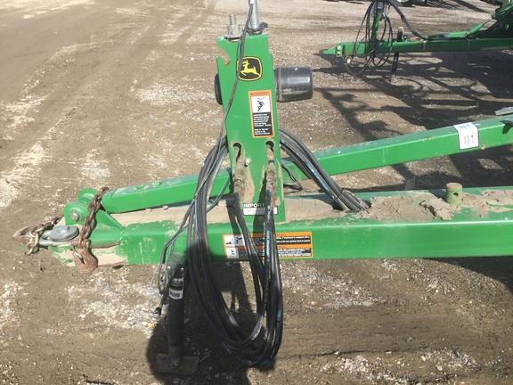 2012 John Deere 2210 Field Cultivator