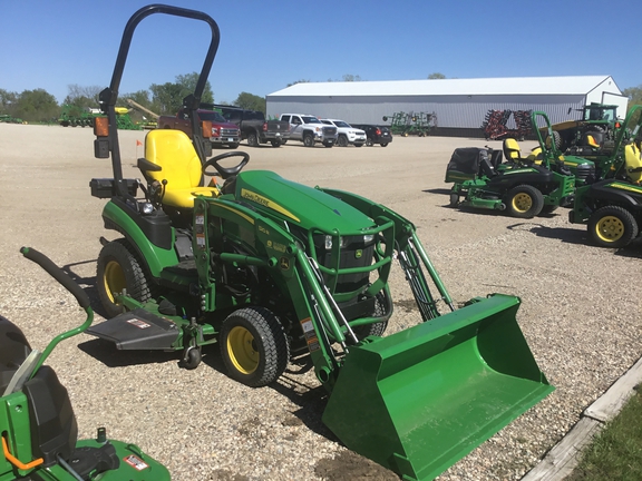 2019 John Deere 1025R Tractor Compact