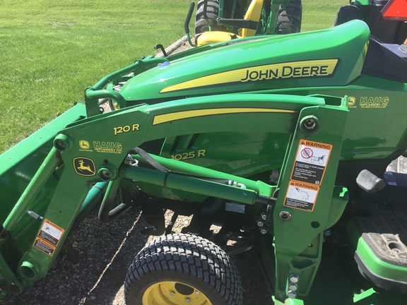 2019 John Deere 1025R Tractor Compact