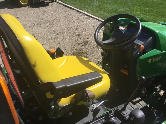 2019 John Deere 1025R Tractor Compact