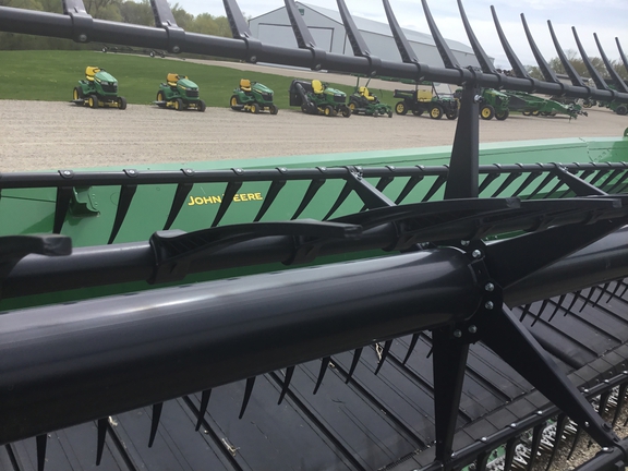 2022 John Deere RD45F Header Combine