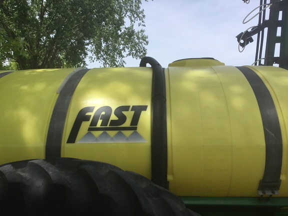 2009 Fast Distributing 8100L Fertilizer Spreader