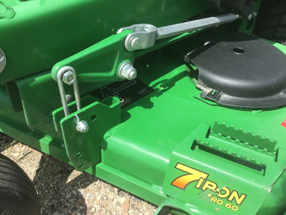 2022 John Deere Z930M Mower/Zero Turn