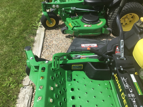 2022 John Deere Z930M Mower/Zero Turn