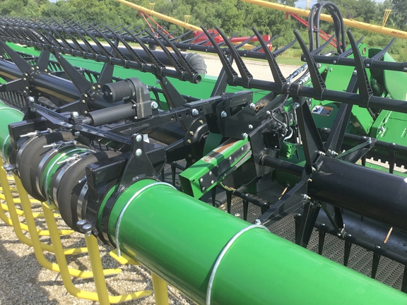 2022 John Deere RD45F Header Combine