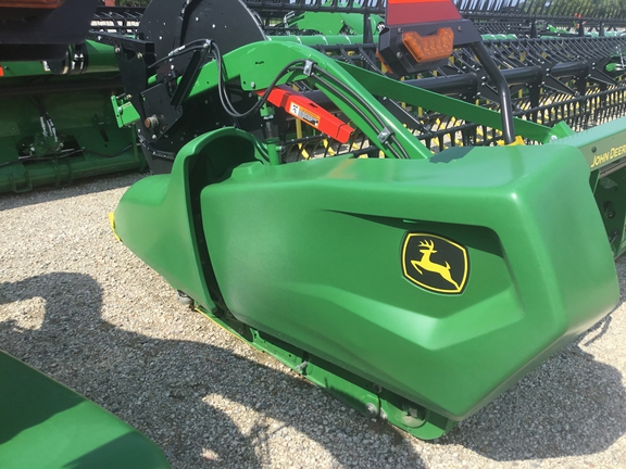 2022 John Deere RD40F Header Combine