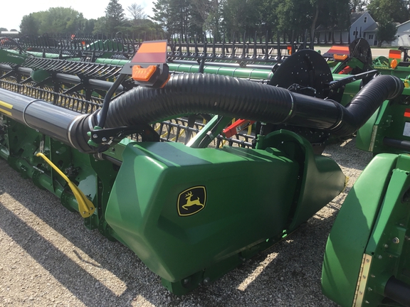 2022 John Deere RD40F Header Combine