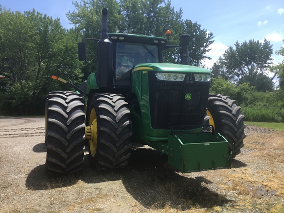 2017 John Deere 9620R Tractor 4WD