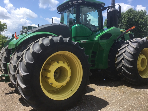 2017 John Deere 9620R Tractor 4WD