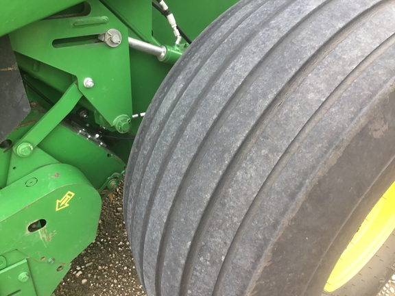 2022 John Deere 560R Baler/Round