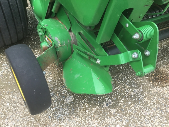 2022 John Deere 560R Baler/Round