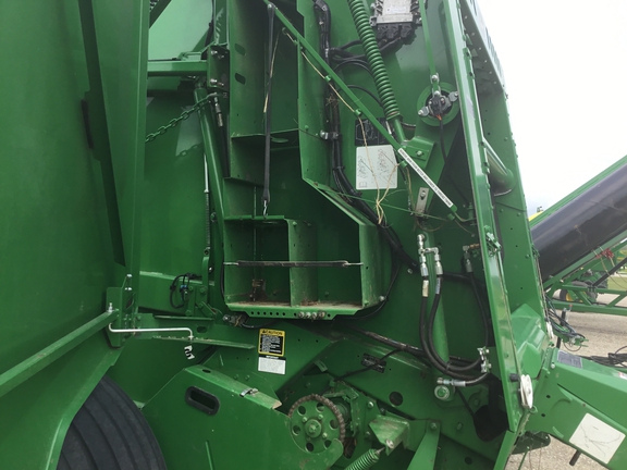 2022 John Deere 560R Baler/Round