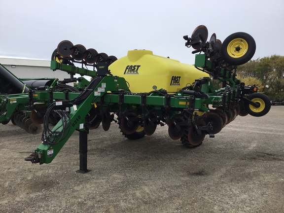 2012 Fast Distributing 8218 Applicator