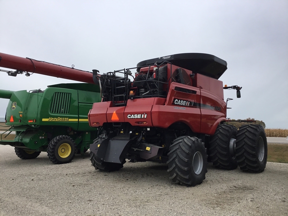 2016 Case IH 9240 Combine