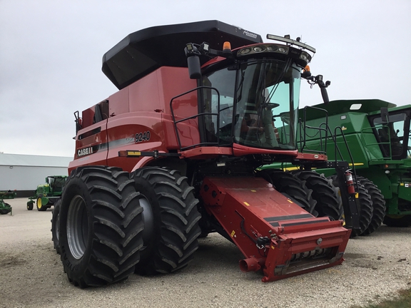 2016 Case IH 9240 Combine