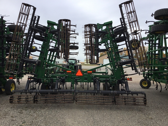 2009 John Deere 2210 Field Cultivator