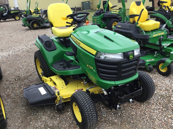 2016 John Deere X734 Garden Tractor