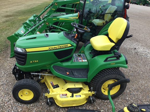 2016 John Deere X734 Garden Tractor