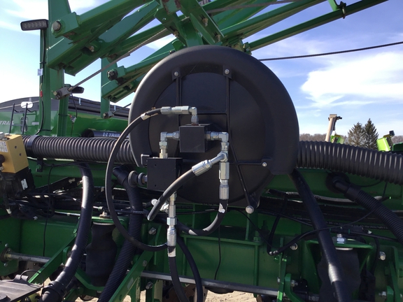 2013 John Deere 1770NT CCS Planter