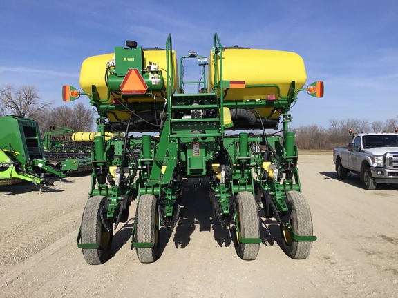 2013 John Deere 1770NT CCS Planter