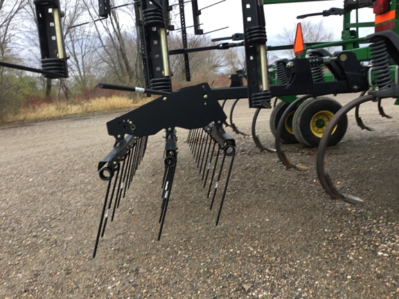 2012 John Deere 2410 Chisel Plow