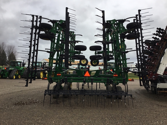 2012 John Deere 2410 Chisel Plow