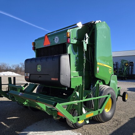 2021 John Deere 560M Baler/Round