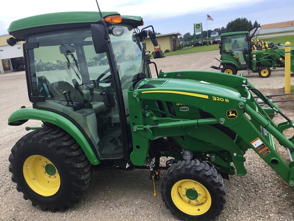 2022 John Deere 3039R Tractor Compact