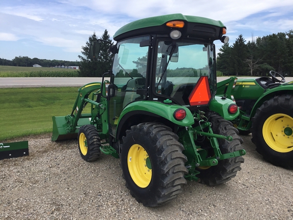 2022 John Deere 3039R Tractor Compact