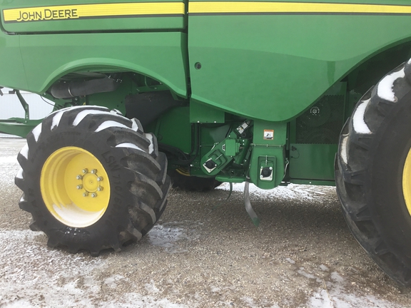 2019 John Deere S760 Combine