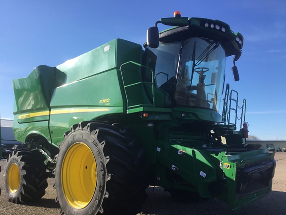 2019 John Deere S760 Combine