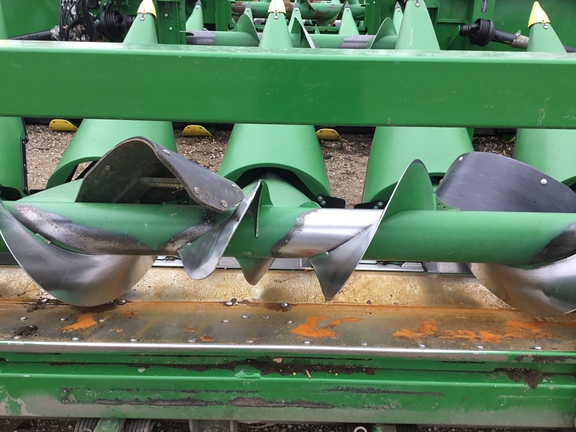 2013 John Deere 606C Header Corn Head